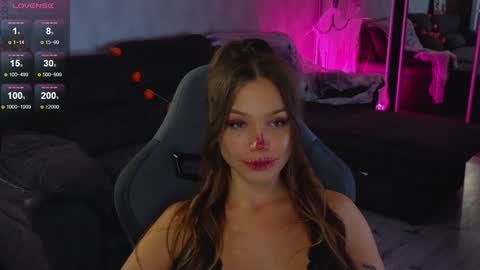 Snapshot of tia__moon chatting on 10/25/25, 07:30 tia__moon online show from 10/25/25, 07:30