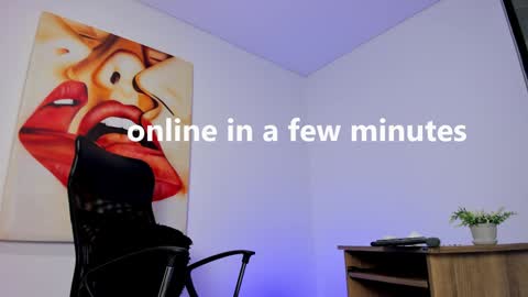 Snapshot of tiago_hannah chatting on 12/04/24, 10:02 carolina online show from 12/04/24, 10:02