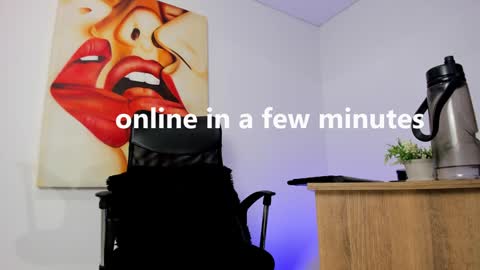 Snapshot of tiago_hannah chatting on 12/09/24, 01:02 carolina online show from 12/09/24, 01:02
