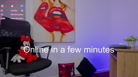 Snapshot of tiago_hannah chatting on 12/14/24, 11:12 carolina online show from 12/14/24, 11:12