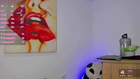 Snapshot of tiago_hannah chatting on 01/03/25, 12:08 carolina online show from 01/03/25, 12:08