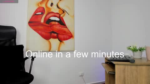 Snapshot of tiago_hannah chatting on 02/06/25, 09:11 carolina online show from 02/06/25, 09:11