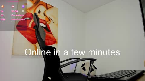 Snapshot of tiago_hannah chatting on 02/28/25, 08:42 carolina online show from 02/28/25, 08:42