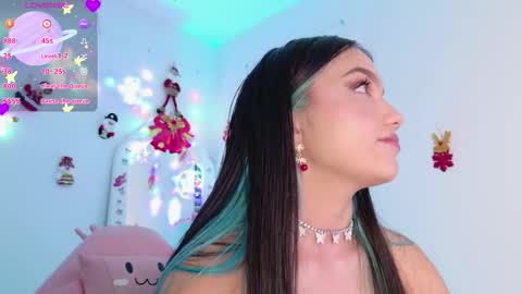 Snapshot of tianale chatting on 11/20/25, 12:33 Tiana Le online show from 11/20/25, 12:33