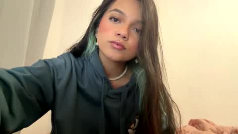 Tiana Le online show from 04/01/26, 12:06