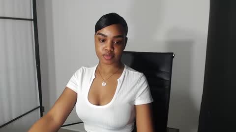 tianasky online show from 02/10/25, 09:36