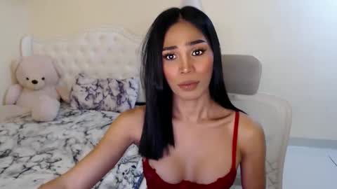 tiara online show from 09/18/25, 10:12