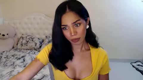 tiara online show from 10/14/25, 02:01