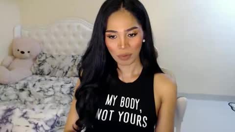 tiara online show from 10/16/25, 01:56