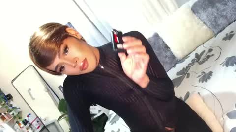 Snapshot of tiara_perezx chatting on 02/12/25, 03:40 Sam online show from 02/12/25, 03:40