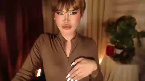 Snapshot of tiara_perezx chatting on 01/16/26, 05:22 Sam online show from 01/16/26, 05:22