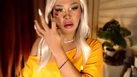 Snapshot of tiara_perezx chatting on 02/07/26, 06:44 Sam online show from 02/07/26, 06:44