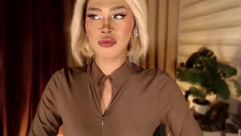 Snapshot of tiara_perezx chatting on 02/15/26, 09:08 Sam online show from 02/15/26, 09:08