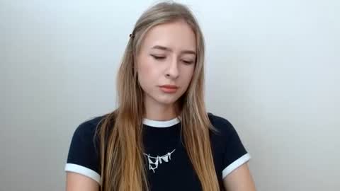 Tiara online show from 07/08/26, 11:48
