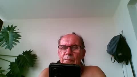 tiaretiareopui online show from 11/30/25, 10:52