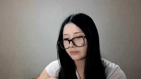 Snapshot of tiastinner chatting on 06/18/26, 06:13 Margo online show from 06/18/26, 06:13