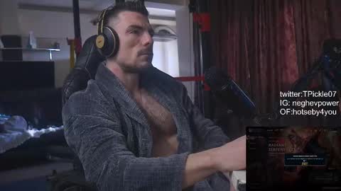 Snapshot of tickle_my_pickle07 chatting on 03/04/25, 06:15 tickle_my_pickle07 online show from 03/04/25, 06:15