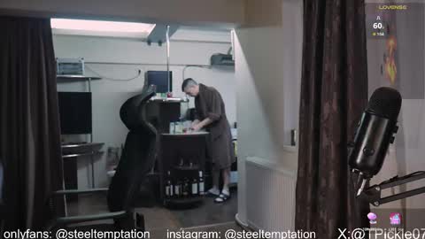 Snapshot of tickle_my_pickle07 chatting on 11/17/25, 02:23 tickle_my_pickle07 online show from 11/17/25, 02:23