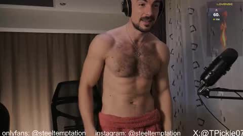 Snapshot of tickle_my_pickle07 chatting on 11/20/25, 02:39 tickle_my_pickle07 online show from 11/20/25, 02:39