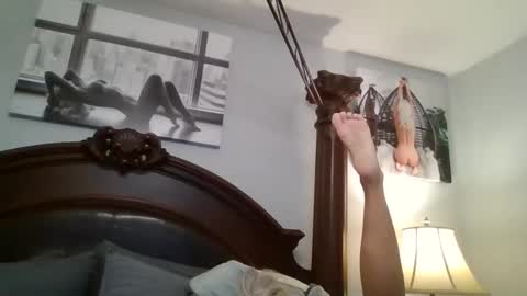 Snapshot of ticklemepink696969 chatting on 12/21/24, 06:23 ticklemepink696969 online show from 12/21/24, 06:23