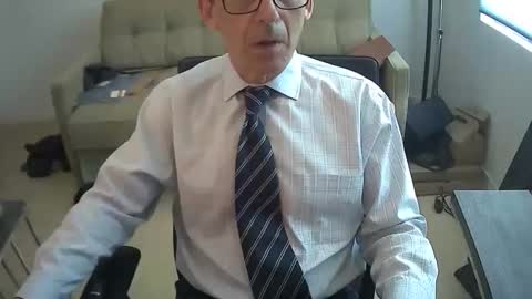 JustMe online show from 06/04/26, 02:12