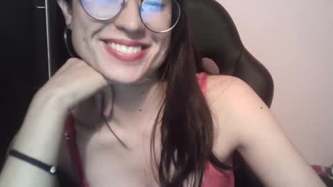 Snapshot of tifanny_a chatting on 12/16/24, 11:39 Tifanny online show from 12/16/24, 11:39