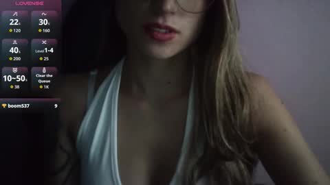 Snapshot of tifanny_a chatting on 11/04/25, 09:36 Tifanny online show from 11/04/25, 09:36