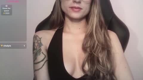 Snapshot of tifanny_a chatting on 11/12/25, 09:25 Tifanny online show from 11/12/25, 09:25