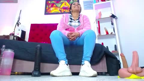 Tifanny Nails  online show from 01/19/26, 03:38