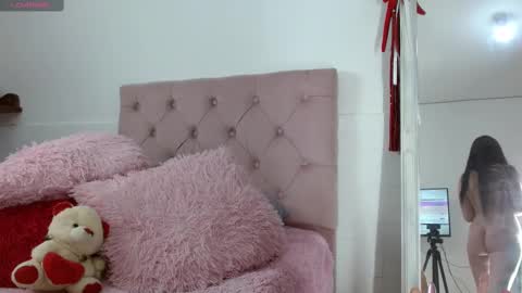 Snapshot of tifanny_squirt chatting on 02/11/25, 05:18 Tifanny online show from 02/11/25, 05:18