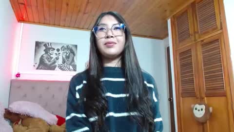 Snapshot of tifanny_squirt chatting on 10/26/25, 04:40 Tifanny online show from 10/26/25, 04:40