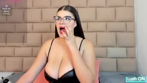 Tifanny  online show from 05/28/26, 11:51