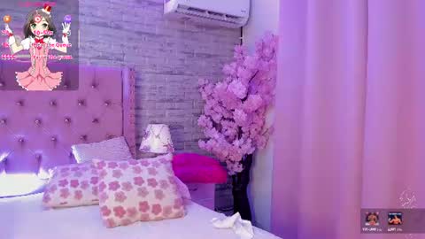 tifannysantana  online show from 06/11/26, 12:32