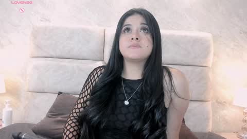 Snapshot of tifany__ross chatting on 01/15/25, 01:45 Tiff3 online show from 01/15/25, 01:45