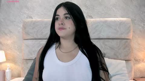 Snapshot of tifany__ross chatting on 01/23/25, 08:45 Tiff3 online show from 01/23/25, 08:45