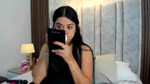 Snapshot of tifany__ross chatting on 09/08/25, 08:41 Tiff3 online show from 09/08/25, 08:41