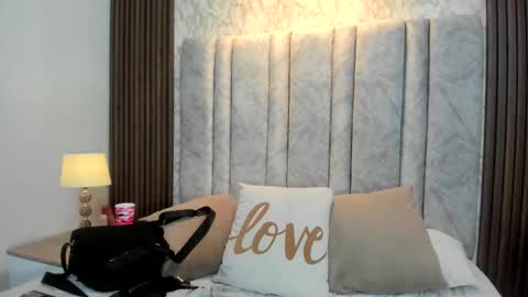 Snapshot of tifany__ross chatting on 09/27/25, 09:31 Tiff3 online show from 09/27/25, 09:31