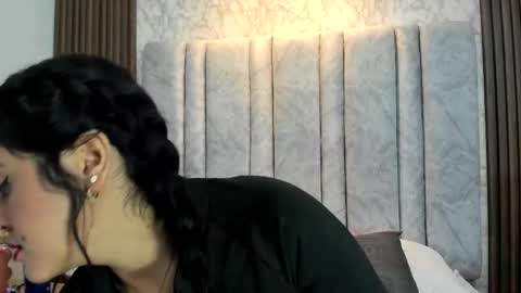 Snapshot of tifany__ross chatting on 10/06/25, 08:06 Tiff3 online show from 10/06/25, 08:06