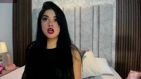 Snapshot of tifany__ross chatting on 11/03/25, 08:10 Tiff3 online show from 11/03/25, 08:10