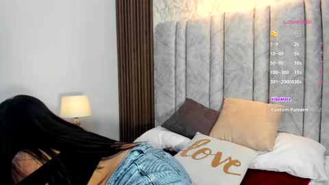 Snapshot of tifany__ross chatting on 11/14/25, 08:07 Tiff3 online show from 11/14/25, 08:07