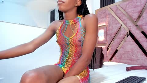 Snapshot of tifany_bigdick chatting on 01/17/25, 12:42 Tifanny online show from 01/17/25, 12:42