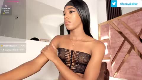 Snapshot of tifany_bigdick chatting on 03/07/25, 08:11 Tifanny online show from 03/07/25, 08:11