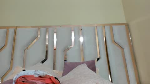    online show from 01/18/25, 07:04