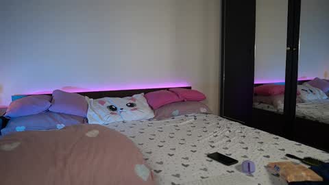 Tiffany online show from 04/08/26, 08:42