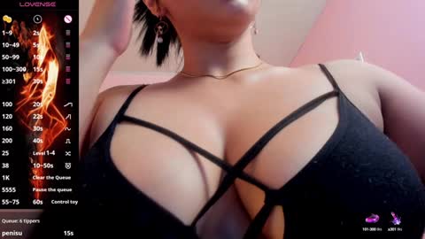 Snapshot of tiffani__love chatting on 12/16/24, 06:16 Tiffany online show from 12/16/24, 06:16