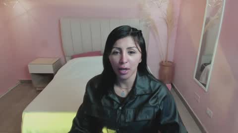 Snapshot of tiffani__love chatting on 01/17/25, 12:31 Tiffany online show from 01/17/25, 12:31