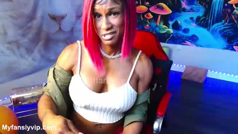 Snapshot of tiffanilove chatting on 10/19/25, 03:12 Tiffani Love online show from 10/19/25, 03:12