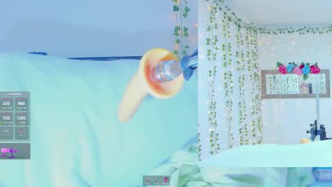 Tiffanny online show from 10/23/25, 08:02