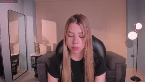 Snapshot of tiffannysins chatting on 06/26/26, 04:17 Tiffanny Sins online show from 06/26/26, 04:17