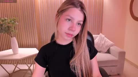 Snapshot of tiffannysins chatting on 07/09/26, 04:27 Tiffanny Sins online show from 07/09/26, 04:27
